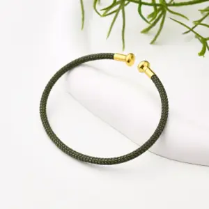 Adjustable Bracelet (Army Green) / 3mm (Inner Diameter: 60x45mm) / 1 Strand/Package