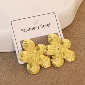 Gold / Average Size / Style 46