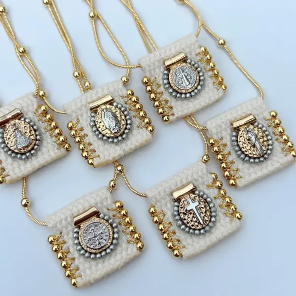 Wholesale Casual Vacation Portrait Cross 18K Gold Plated White Gold Plated Polyester Copper Snake Chain Pendant Necklaces Wholesale