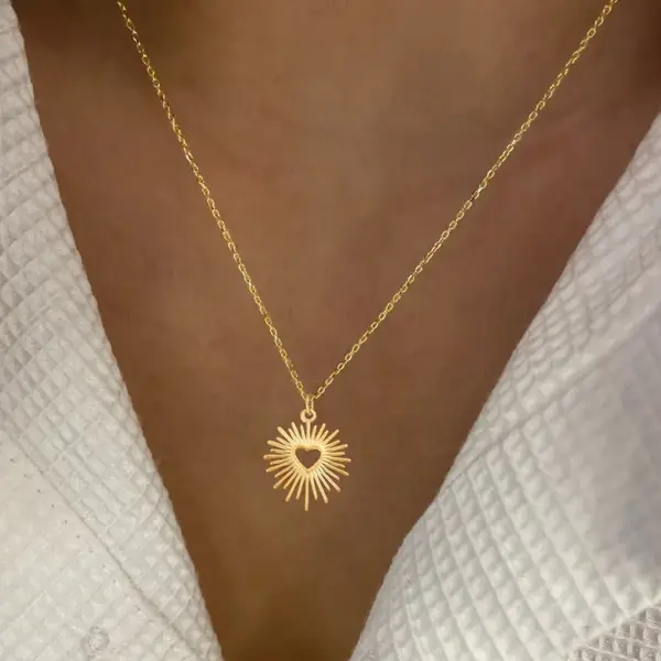 Wholesale Elegant Hollow Heart Shaped Pendant Necklace Stainless Steel O Link Women's Jewelry Casual Classic Style Gold Silver Color