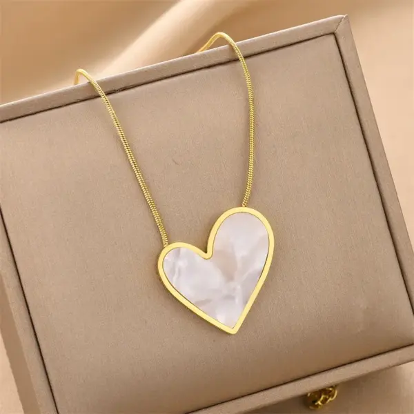 Real Gold Plated Four Leaf Clover Devil'S Eye Deer 304 Stainless Steel Fashion Waterproof Non Tarnish Pendant Necklace