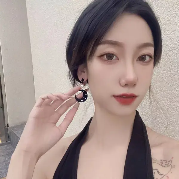 Wholesale Fashion Star Moon Metal Pearl Plating Women's Drop Earrings 1 Pair