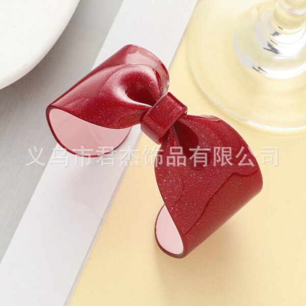 Wholesale Exaggerated shiny leopard-print bow resin bracelet