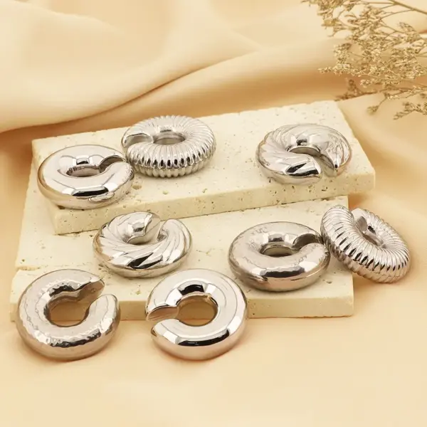 Wholesale 304 Stainless Steel U Shape Geometric PVD Coated 18K Real Gold Plated Vintage Style Waterproof Non Tarnish Plating Ear Cuffs