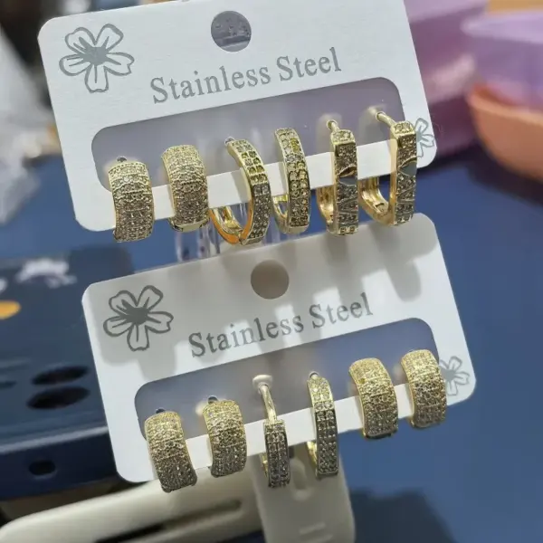 Wholesale Copper Solid Color Electroplated Zircon Golden Plated Elegant Romantic Commute Hoop Earrings