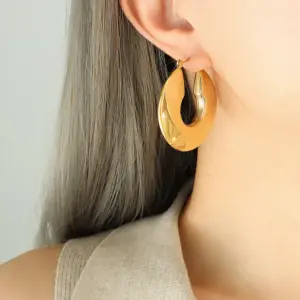 F702-Gold Earrings
