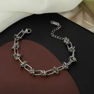 Qye244 Thorn Chain Bracelet / Steel Color