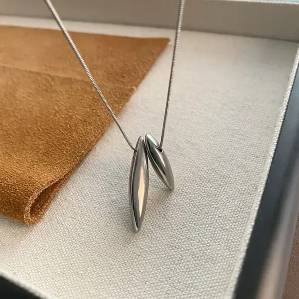 Wholesale 304 Stainless Steel Solid Color PVD Coated Real Gold Plated Simple Style Classic Style Commute Waterproof Non Tarnish Snake Chain Pendant Necklace