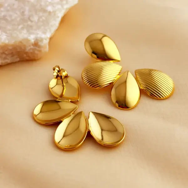 Wholesale PVD Coated Real Gold Plated Flower 304 Stainless Steel Elegant Luxurious Simple Style Waterproof Non Tarnish Ear Studs