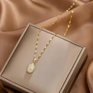 Tulip Necklace / Adjustable Opening