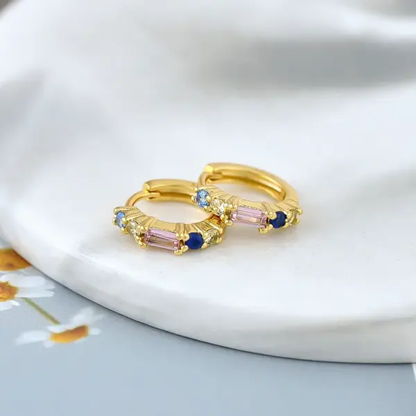 Wholesale Copper Geometric PVD Coated Zircon 18K Real Gold Plated Simple Style Classic Style Earrings