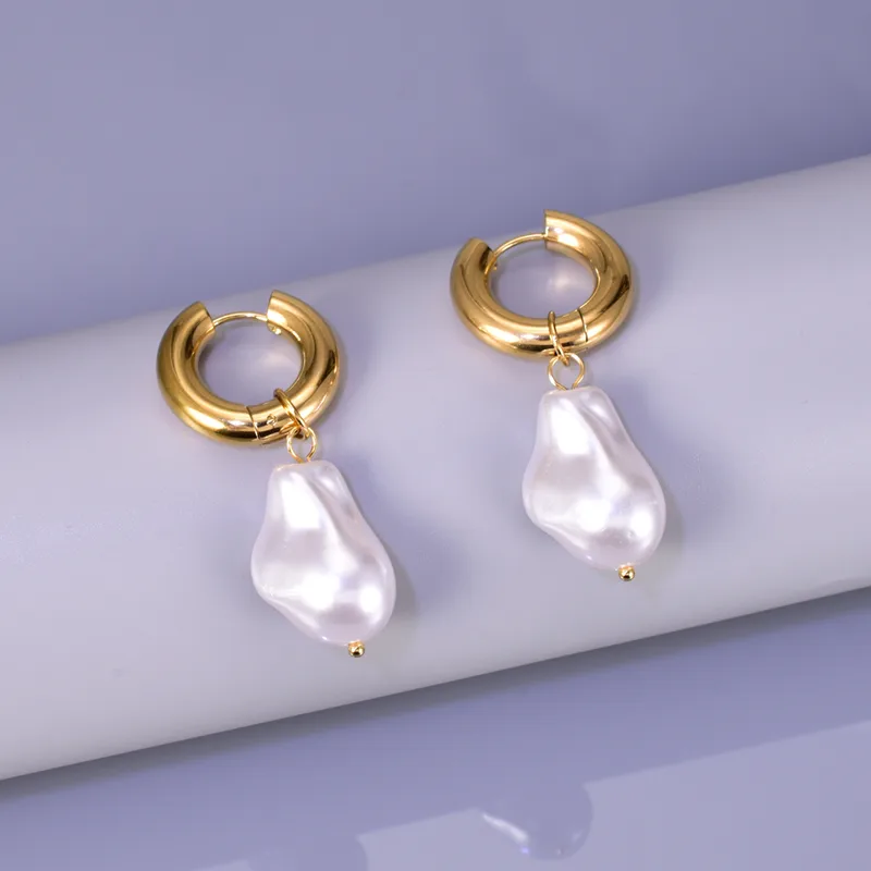 Wholesale Fashion Irregular Gold Plated 304 Stainless Steel Titanium Steel Artificial Pearls 18K Gold Plated Vacuum Plating PVD Coated Earrings