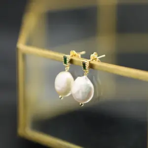 White Small Size-12mm-Beccarite