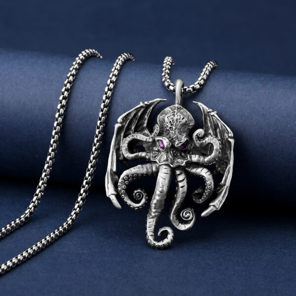 Wholesale Cthulhu mythical octopus sea monster pendant European and American men's punk necklace cross-border jewelry manufacturers