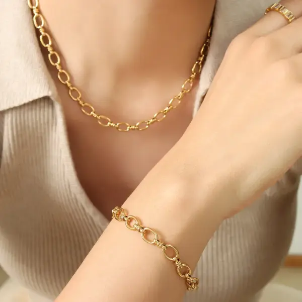 Wholesale PVD Coated Real Gold Plated 18K Gold Solid Color 304 Stainless Steel Casual Simple Style Waterproof Non Tarnish Bracelets Necklace