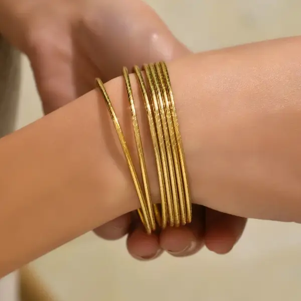 Glam Simple Style Circle 201 Stainless Steel Bangle In Bulk