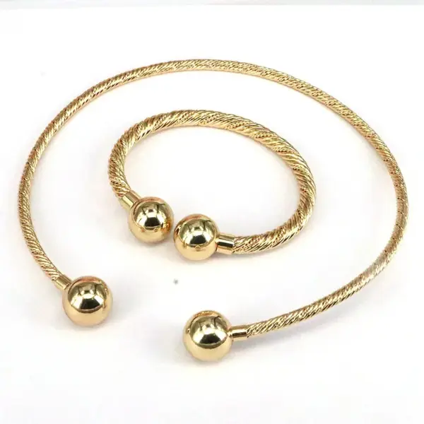 Wholesale Streetwear Round Copper Plating 18k Gold Plated Bracelets Necklace