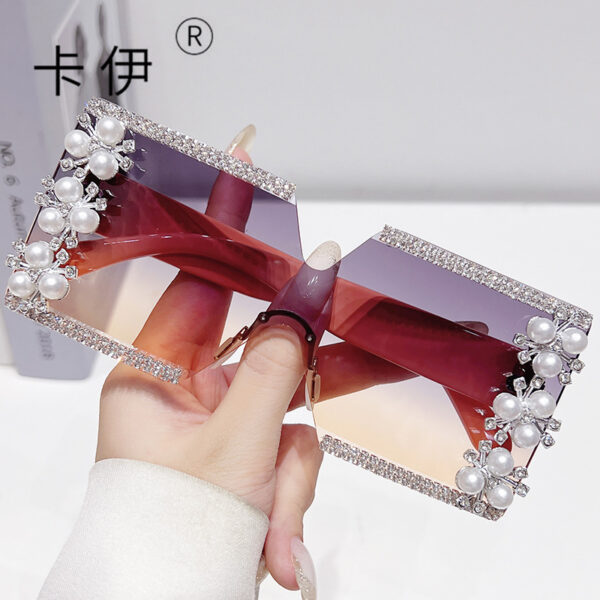 Wholesale New frameless generous frame personalized party sunglasses INS cross-border wholesale diamond sunglasses sunglasses