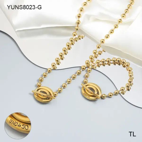 304 Stainless Steel Heart Shape PVD Coated Stone-Free Real Gold Plated Casual Simple Style Classic Style Waterproof Non Tarnish Plating Cuban Link Chain Curb Chain Ball Chain Figaro Chain Gold Bracelets Necklace