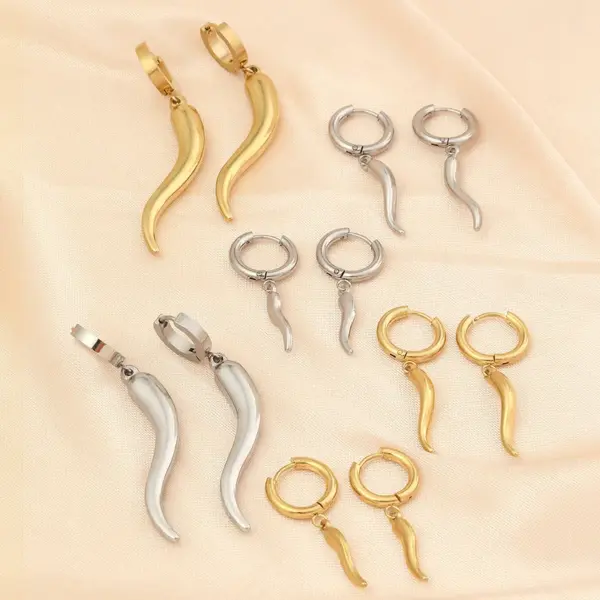 Wholesale PVD Coated 18K Gold Plated Stainless Steel Simple Style Waterproof Non Tarnish Drop Earrings