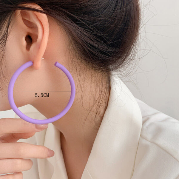 Wholesale Hyun-tasteful style classic big hoop earrings online popular C- shaped candy color fashion personality simple fresh temperament versatile women