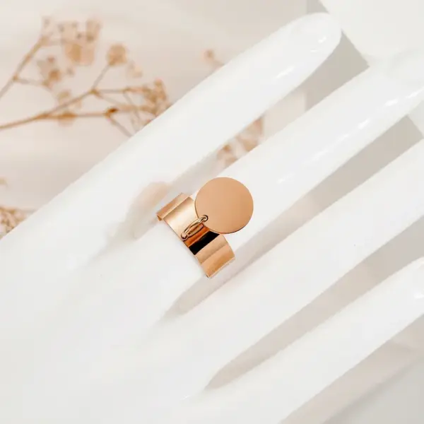 PVD Coated 14K Gold Plated Solid Color 304 Stainless Steel Simple Style Classic Style Waterproof Non Tarnish Charm Rings