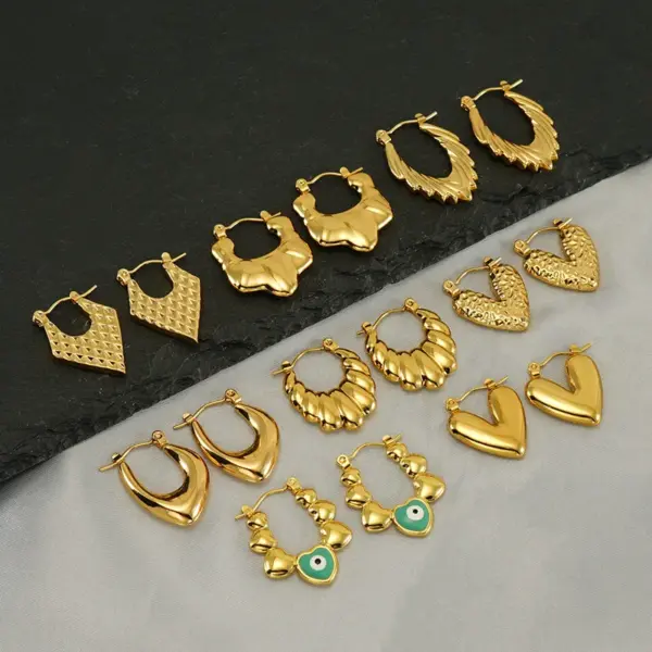 Wholesale 1 Pair Basic Modern Style Classic Style Geometric Heart Shape Eye Plating 304 Stainless Steel Hoop Earrings