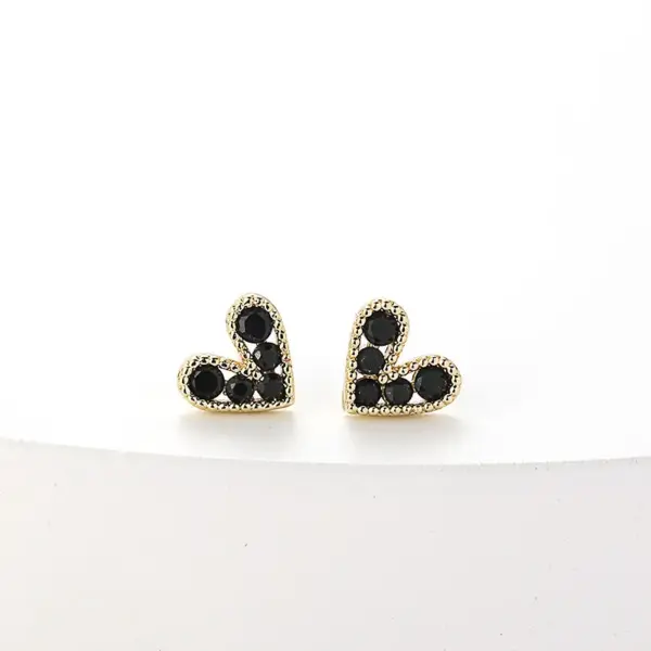 Wholesale Fashion New Simple Female Heart-shaped Small Copper Earrings