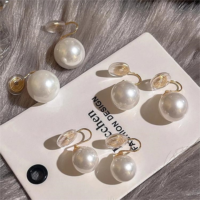 Wholesale French Mosquito Coil Disc Pearl Ear Clip for Women Without Pierced Ears High-End Retro Earrings 925 Sterling Sier Small Light Bulb Ear Bone