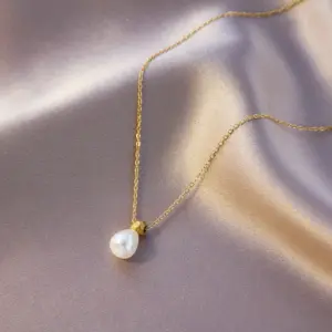 Split Flower Water Drop Pearl