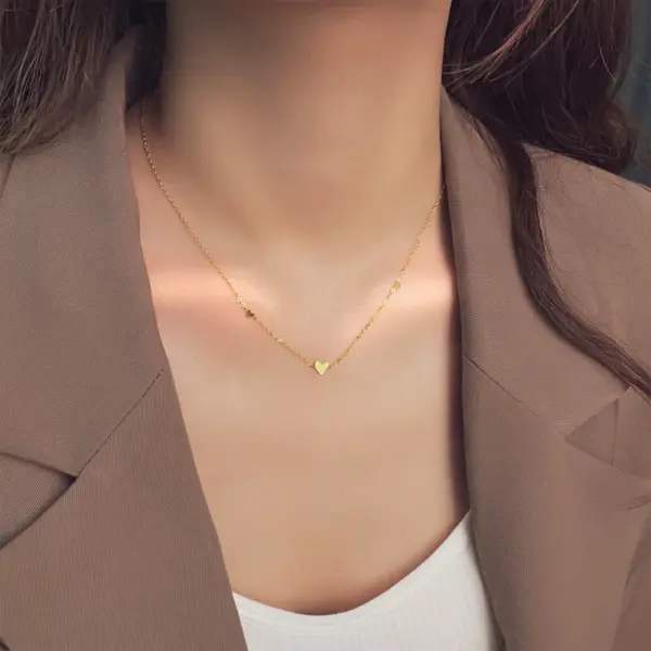 Wholesale PVD Coated Real Gold Plated 18K Gold Heart Shape 304 Stainless Steel Sweet Simple Style Waterproof Non Tarnish 304 Stainless Steel Necklace