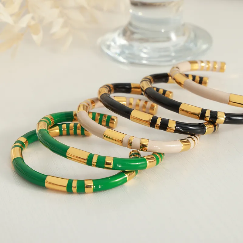 Wholesale 304 Stainless Steel Color Block PVD Coated Real Gold Plated Casual Simple Style Waterproof Non Tarnish Enamel Plating White Green Gold