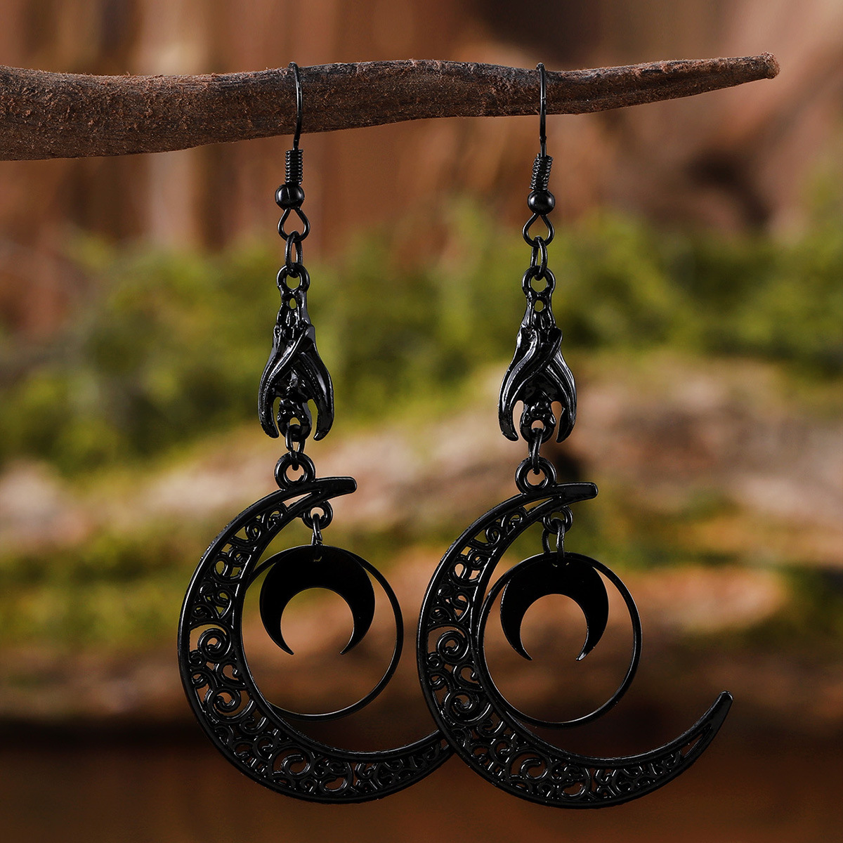 Wholesale Punk dark ing crescent pendant earrings