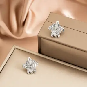 E1400-B (a Pair of Silver Ear Studs)