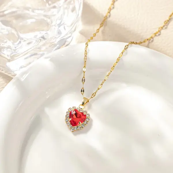 Wholesale Jewelry Simple Style Classic Style Heart Shape Copper Rhinestones K Gold Plated Vacuum Plating Inlay Stupid Chain Pendant Necklace