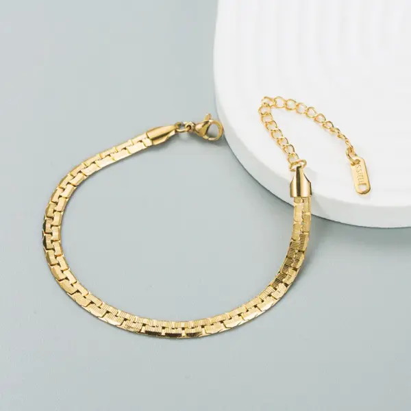 Fashion Geometric 304 Stainless Steel 18K Gold Plated No Inlaid Bracelets In Bulk