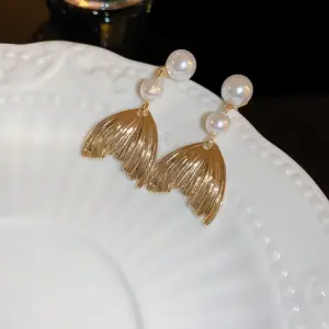 35# Silver Needle-Fishtail-Pearl