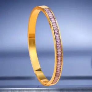 35-E-11 Gold Bracelet
