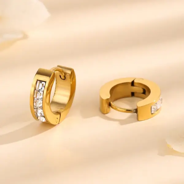 Wholesale PVD Coated Real Gold Plated 18K Gold Round 304 Stainless Steel Simple Style Waterproof Non Tarnish 304 Stainless Steel Earrings