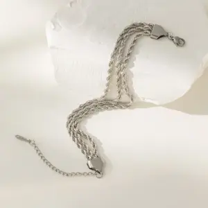 [XKB2062] Three-layer Twist Chain Bracelet [Steel Color]