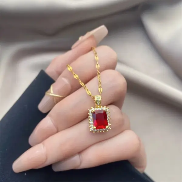 Wholesale Vintage Style Geometric Stainless Steel Plating Inlay Zircon Pendant Necklace