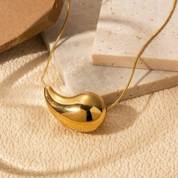 Wholesale PVD Coated Water Droplets 304 Stainless Steel French Style Simple Style Korean Style Waterproof Non Tarnish Earrings Necklace