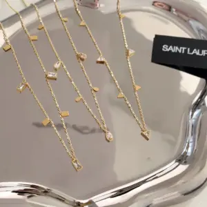 Wholesale Simple Style Solid Color Titanium Steel Inlay Zircon Necklace