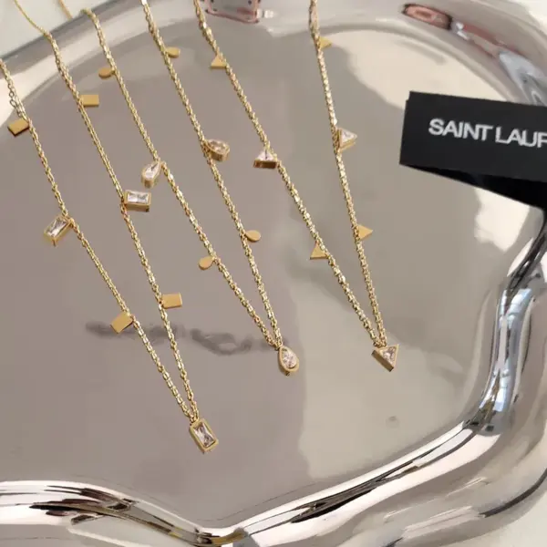 Wholesale Simple Style Solid Color Titanium Steel Inlay Zircon Necklace