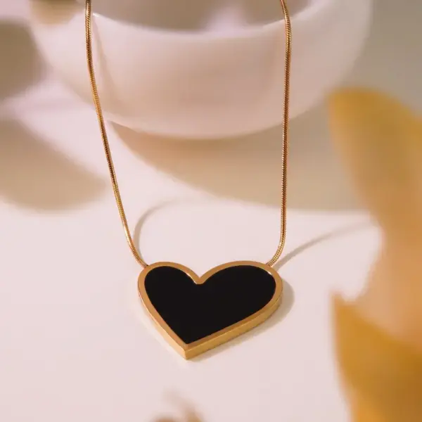 Wholesale 304 Stainless Steel Plastic Heart Shape Ion Plating (IP) Acrylic 18K Gold Plated Elegant Sweet Waterproof Non Tarnish Inlay White Gold Black Earrings Necklace Jewelry Set