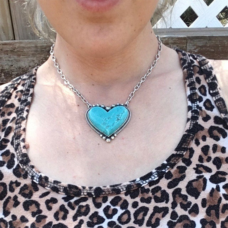 Wholesale Independent station Foreign trade jewelry Western Wind personality heart pine stone clavicle chain Europe and the United States exaerated bi
