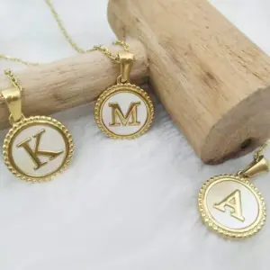 Wholesale Simple Style Round Letter Titanium Steel Pendant Necklace Polishing Gold Plated Shell Stainless Steel Necklaces