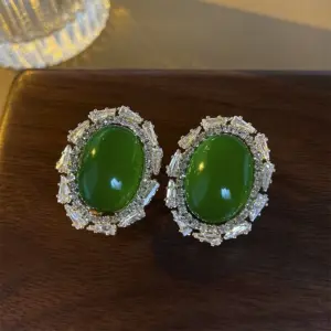 19# Silver Needle-Green Rhinestone Zircon Oval (Real Gold Plating)