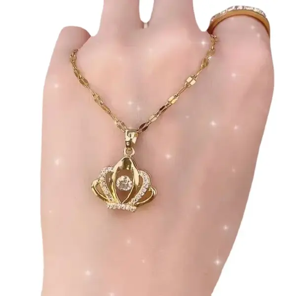 Wholesale Real Gold Plated Crown 304 Stainless Steel Fashion Waterproof Non Tarnish Pendant Necklace