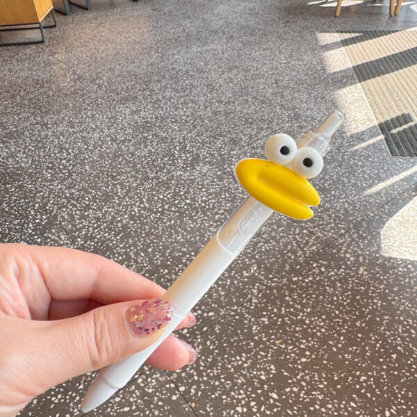 oly-5c90324136b8bc8604a1966b65c2c65b Wholesale Funny ugly big mouth click ballpoint pen